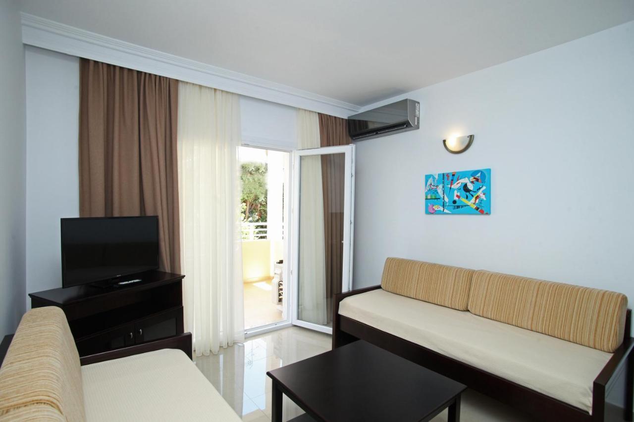 Naias Aparthotel Hanioti Luaran gambar